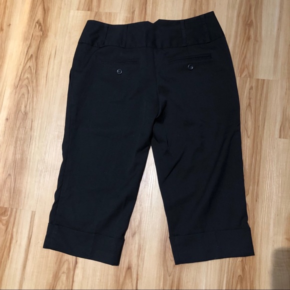Black Capris Size 5 - Picture 5 of 6